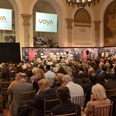 Tim Geithner speaks to a full house at the Museum