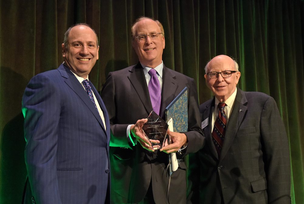 Laurence Fink receives Schwab Award for Financial Innovation at 2019