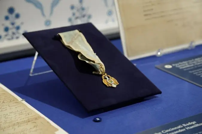 Society of the Cincinnati badge belonging to Alexander Hamilton